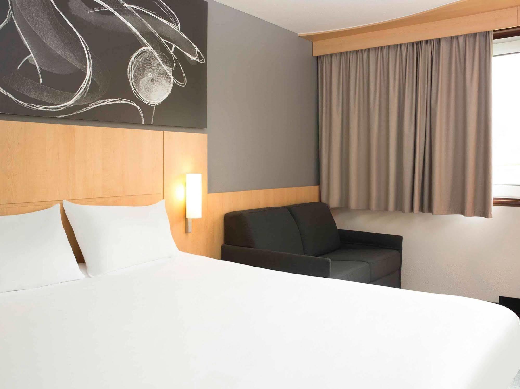Ibis 3 Lacs Neuchatel Thielle Eksteriør billede